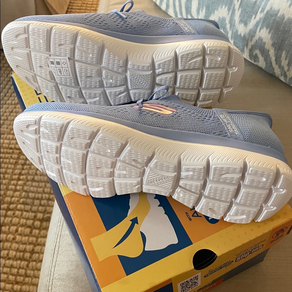 Skechers Slip-Ins Lace-Up Sneakers - Periwinkle. Wide Fit!! Size 8. New w/ tags! - Picture 2 of 4